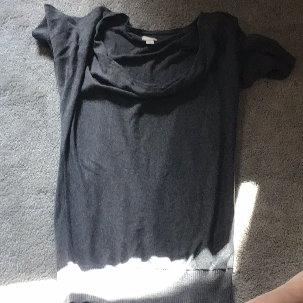 grey short sleeve, small, converse one star